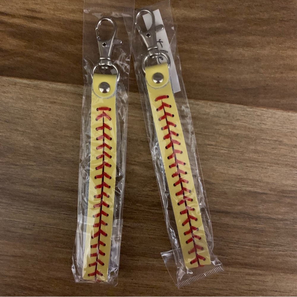 Softball Keychain‎